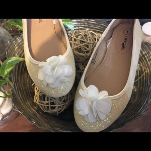 Girls size 1, sparkle sequined and flower flats
